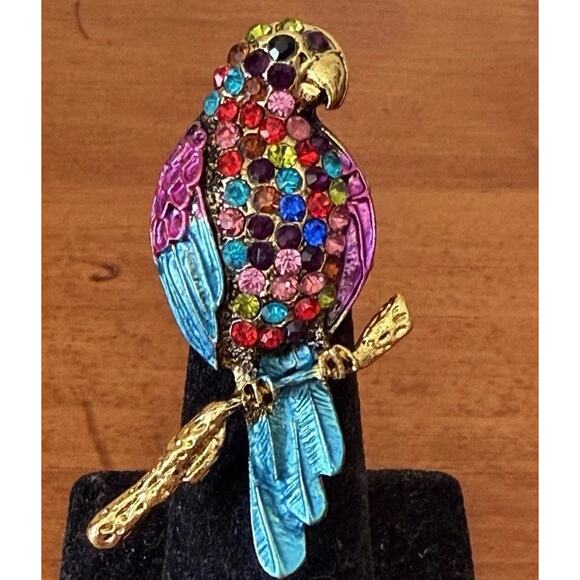 Colorful Parrot Stretch Ring Gold Tone Enamel Rhinestone Macaw Bird Size 7-8 - Picture 4 of 13